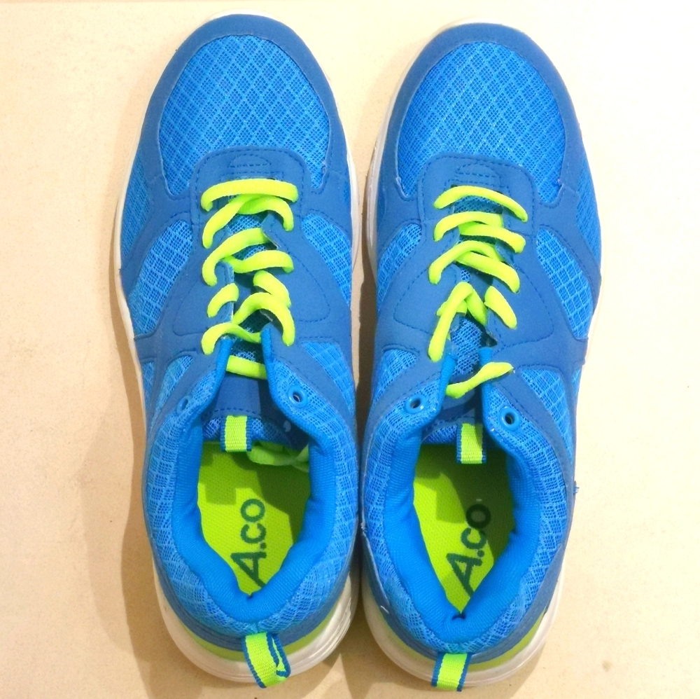 New running shoes Sneakers